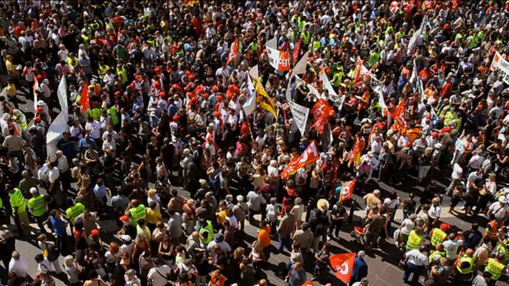 Manifestation devant la chambre de commerce de Marseille